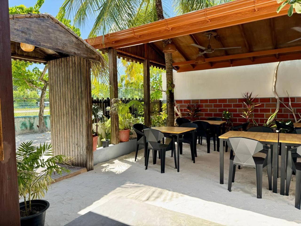 Seascape Retreats Dhigurah Hotel Dhigurah  Bagian luar foto
