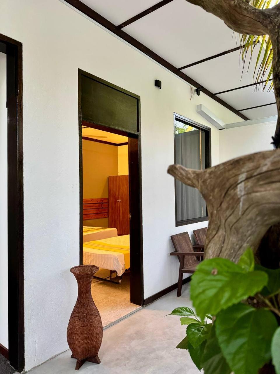Seascape Retreats Dhigurah Hotel Dhigurah  Bagian luar foto