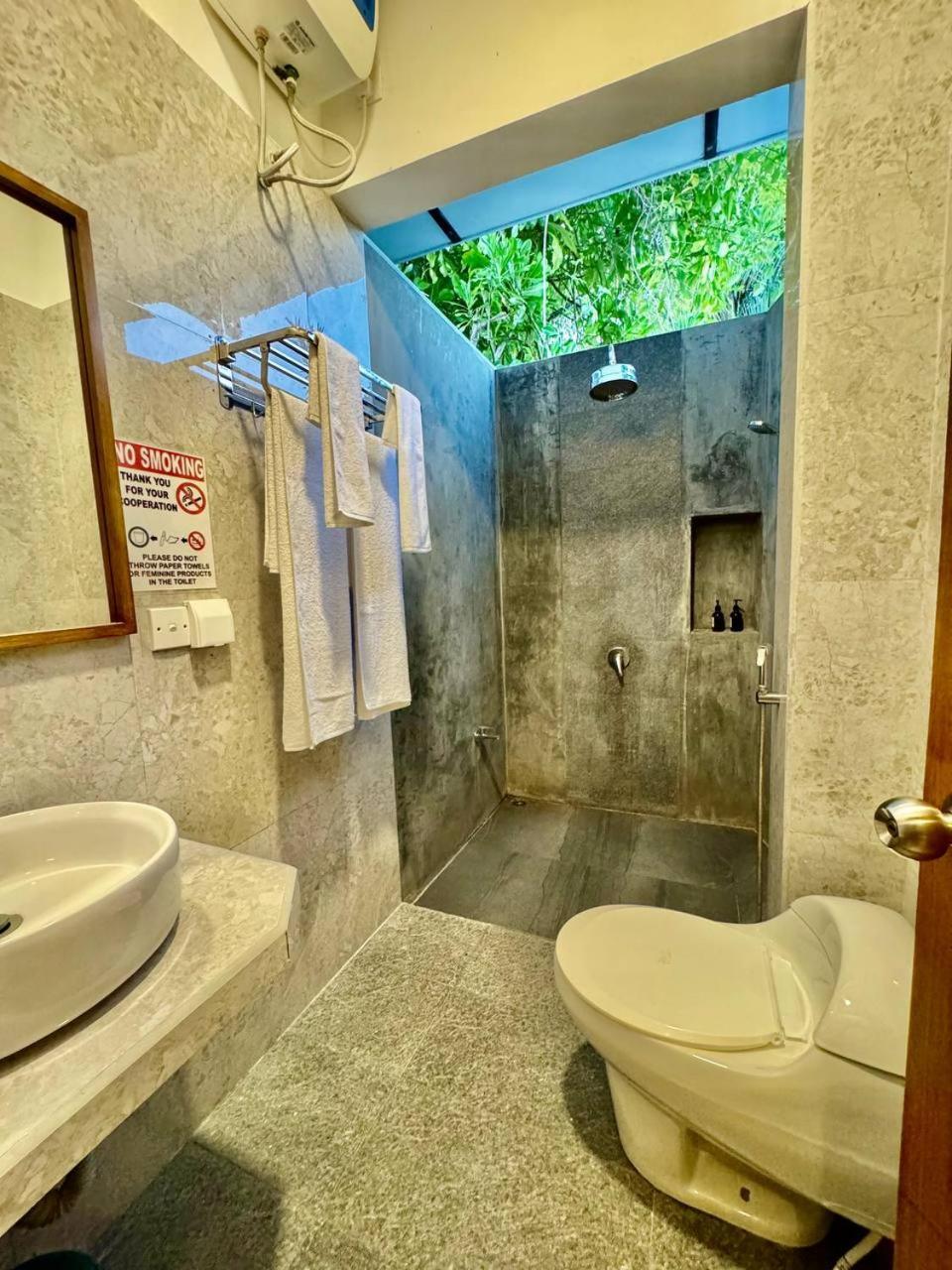 Seascape Retreats Dhigurah Hotel Dhigurah  Bagian luar foto