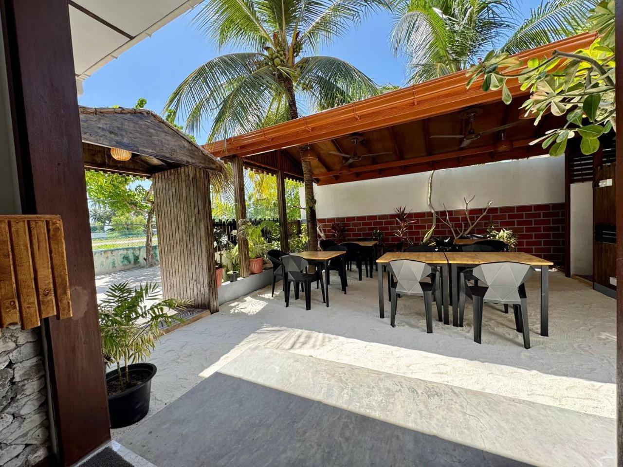 Seascape Retreats Dhigurah Hotel Dhigurah  Bagian luar foto